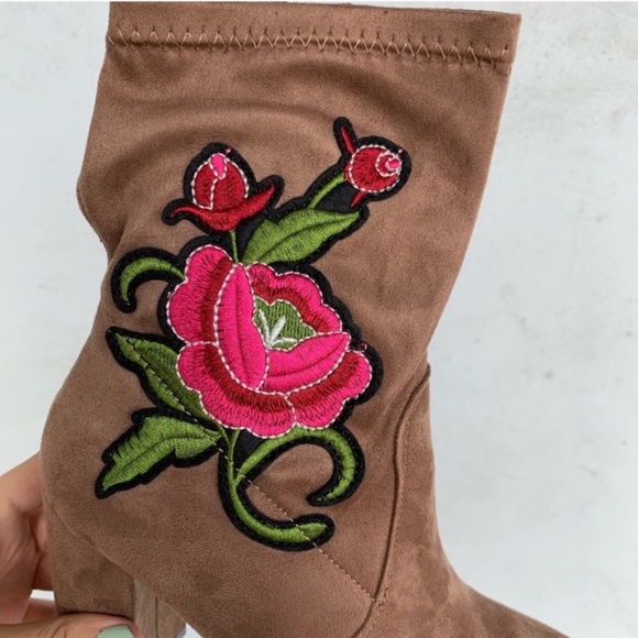 🍁🍂 Betani “Taupe Floral Bootie” 🍁🍂🌺 - Picture 4 of 5